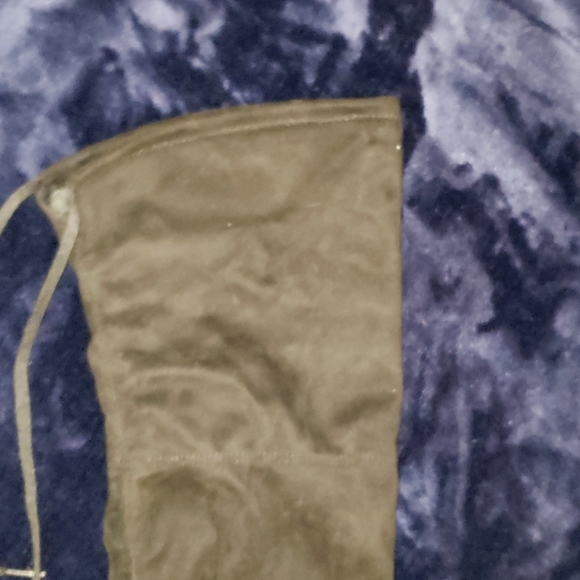 Over the knee boots - Picture 2 of 4